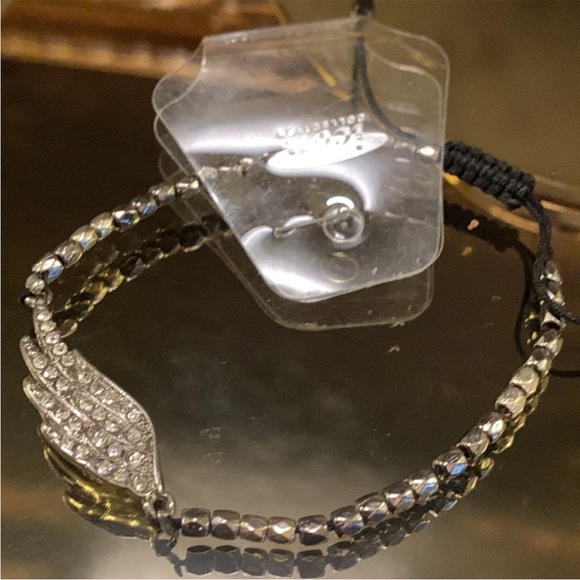 Angel’s Wing Bracelet - Picture 1 of 3